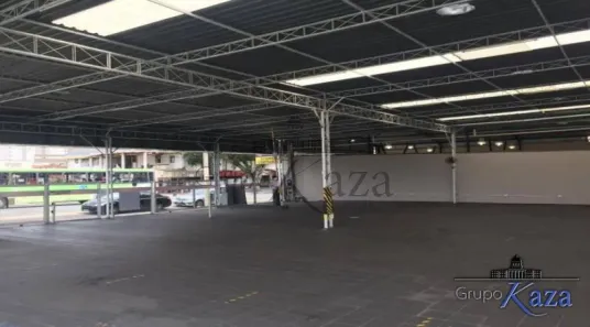 Imóvel Comercial à venda, 750m² no Jardim São Dimas, São José dos Campos