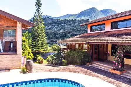 Prédio Comercial com 8 Quartos à venda, 4005m² no , São Bento do Sapucaí