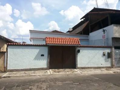 Casa com 3 Quartos à venda, 445m² no Centro, Mesquita