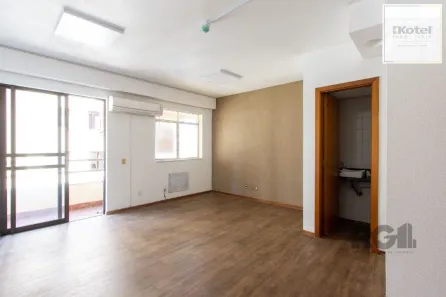 Sala Comercial à venda, 29m² no Menino Deus, Porto Alegre