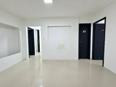 Sala Comercial para alugar, 180m² no Centro, Itajaí