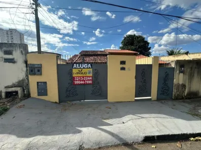 Casa com 3 Quartos para alugar, 140m² no Vila Monticelli, Goiânia