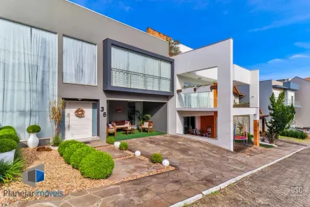 Casa com 3 Quartos à venda, 284m² no Hípica, Porto Alegre