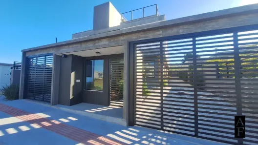 Sobrado com 3 Quartos à venda, 115m² no Ferraz, Garopaba