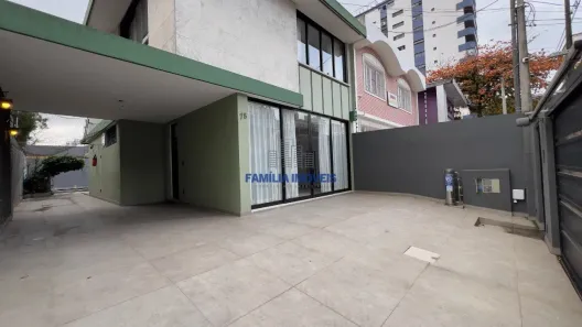 Casa com 3 Quartos para alugar, 150m² no Gonzaga, Santos