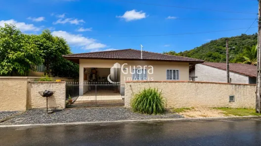 Casa com 3 Quartos à venda, 256m² no Centro, Guaramirim