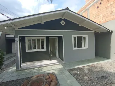Casa com 2 Quartos para alugar, 130m² no Lídia Duarte, Camboriú