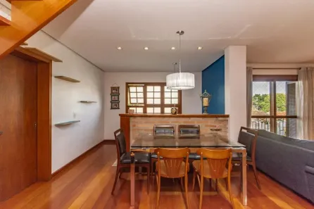 Sobrado com 5 Quartos à venda, 312m² no Vila Jardim, Porto Alegre