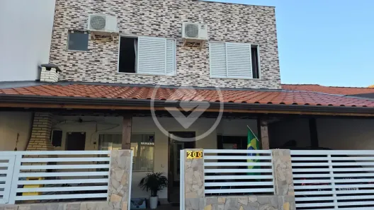 Casa com 2 Quartos à venda, 110m² no Ingleses do Rio Vermelho, Florianópolis