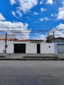 Casa com 3 Quartos à venda, 220m² no Boa Vista-Castelão, Fortaleza