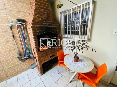 Casa com 2 Quartos à venda, 192m² no Marapé, Santos