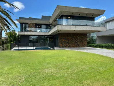 Casa de Condomínio com 4 Quartos à venda, 400m² no Maristela, Xangri-lá