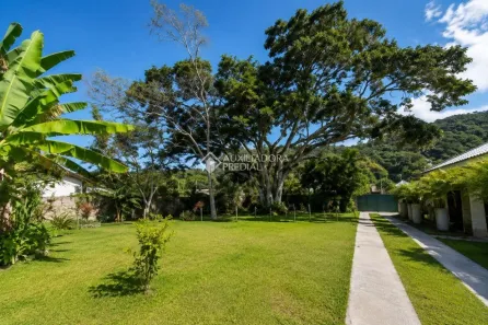 Casa de Condomínio com 2 Quartos para alugar, 90m² no Lagoa da Conceição, Florianópolis