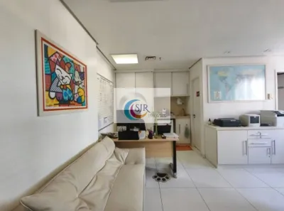 Sala Comercial à venda, 32m² no Santo Amaro, São Paulo