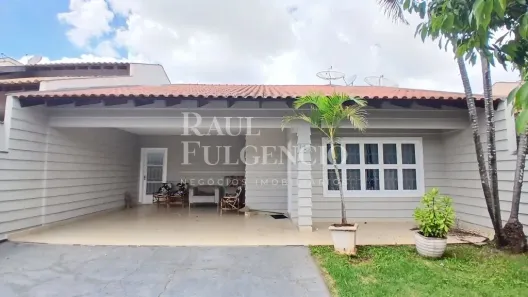 Casa de Condomínio com 3 Quartos para alugar, 180m² no Bandeirantes, Londrina