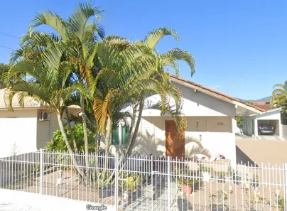 Casa com 3 Quartos à venda, 650m² no Centro, Palhoça