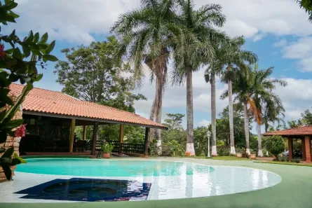 Fazenda/Sítio com 6 Quartos à venda, 10000m² no Rodovia Prefeito Lupércio, São José do Rio Pardo