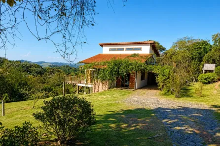 Fazenda/Sítio com 2 Quartos à venda, 197m² no Luiz Carlos, Guararema