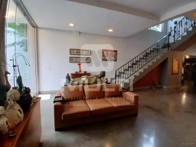 Casa com 4 Quartos à venda, 250m² no Lídice, Uberlândia