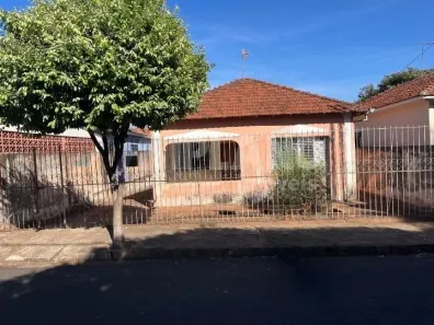 Casa com 3 Quartos à venda, 120m² no Vila Xavier (Vila Xavier), Araraquara