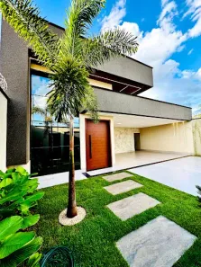 Casa com 3 Quartos à venda, 360m² no Jardim Ipê, Goiânia