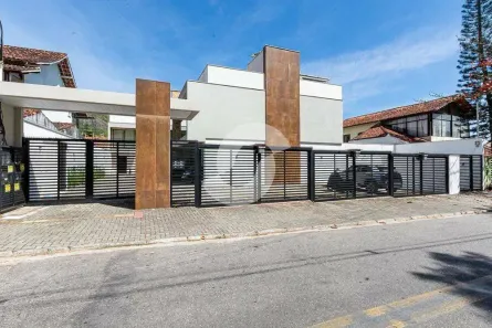 Casa de Condomínio com 4 Quartos à venda, 202m² no Itaipu, Niterói