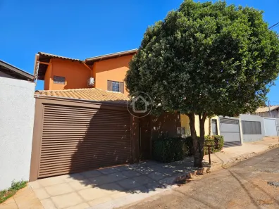 Sobrado com 3 Quartos à venda, 140m² no Jardim Mansur, Campo Grande