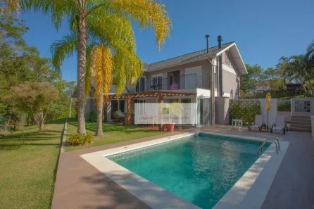 Casa de Condomínio com 4 Quartos para alugar, 400m² no Cacupé, Florianópolis