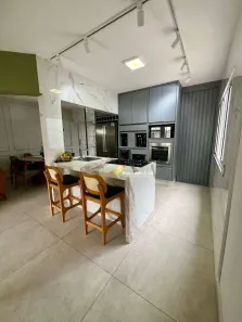 Casa com 3 Quartos à venda, 250m² no Tulipas, Jundiaí