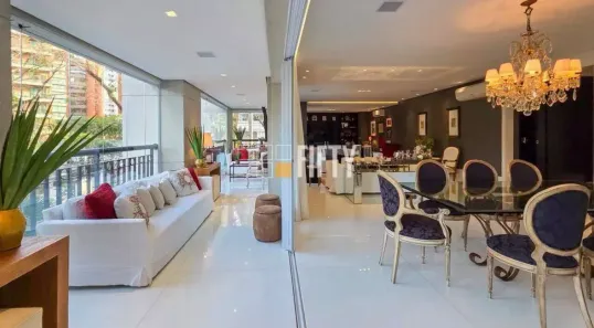 Apartamento com 4 Quartos para alugar, 226m² no Moema, São Paulo