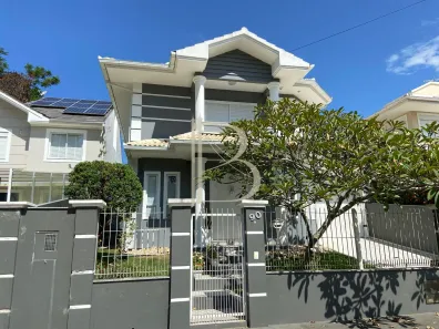 Casa com 3 Quartos à venda, 240m² no Santa Mônica, Florianópolis