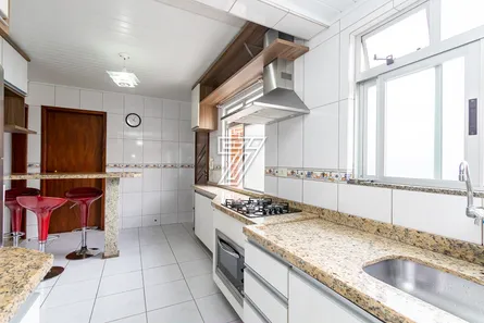 Casa de Condomínio com 3 Quartos à venda, 181m² no Pinheirinho, Curitiba