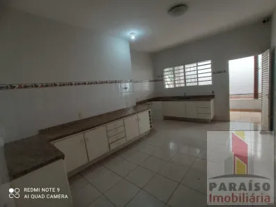 Casa com 3 Quartos à venda, 140m² no Centro, Uberlândia
