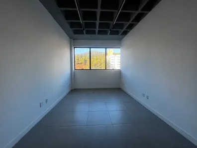 Sala Comercial para alugar, 24m² no João Paulo, Florianópolis