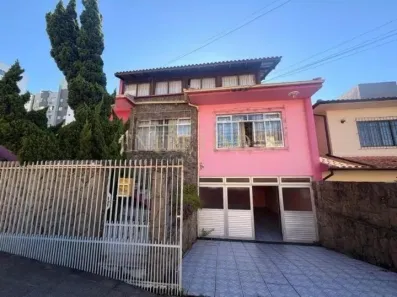 Casa com 4 Quartos para alugar, 270m² no Barreiros, São José