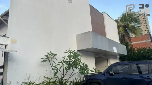 Prédio Comercial para alugar, 600m² no Calhau, São Luís
