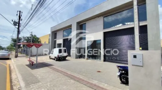 Galpão/Depósito/Armazém para alugar, 290m² no Operária, Londrina