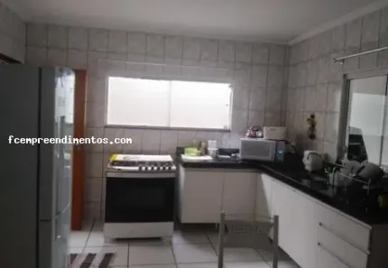 Casa com 2 Quartos à venda, 250m² no Parque Hippolyto, Limeira