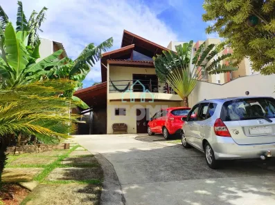 Sobrado com 3 Quartos para venda ou aluguel, 377m² no Granjas Panorama, Taubaté