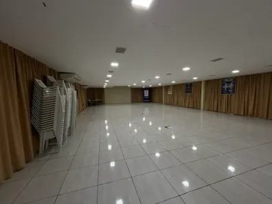 Sala Comercial para alugar, 213m² no Castanheira, Belém