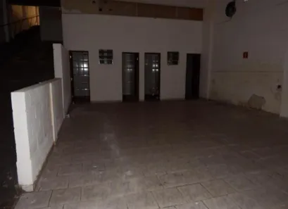 Galpão/Depósito/Armazém à venda, 700m² no Taboão, Diadema