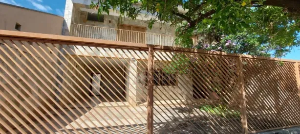 Sobrado com 4 Quartos à venda, 251m² no Vila Cidade Industrial (Vila Xavier), Araraquara