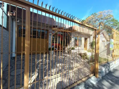 Casa com 2 Quartos à venda, 150m² no Santa Lúcia, Caxias do Sul