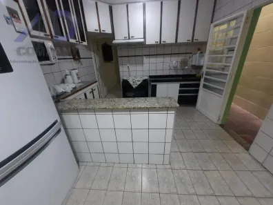 Sobrado com 4 Quartos à venda, 300m² no Taboão, Diadema