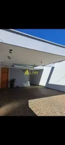 Casa com 3 Quartos à venda, 220m² no Vigilato Pereira, Uberlândia