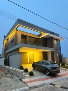 Casa de Condomínio com 3 Quartos à venda, 273m² no Universitario, Tijucas