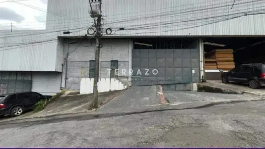Galpão/Depósito/Armazém para alugar, 471m² no Jardim Meudon, Teresópolis