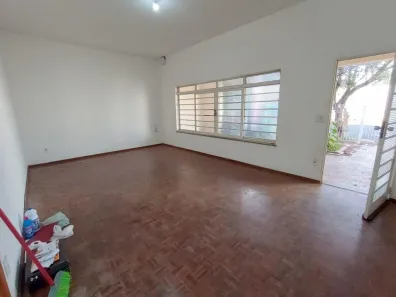 Casa com 3 Quartos para alugar, 120m² no Vila Menuzzo, Sumaré