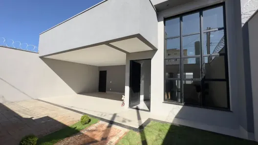 Casa com 3 Quartos à venda, 163m² no Novo Mundo, Uberlândia