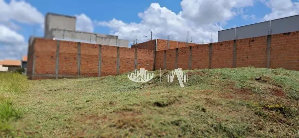 Lote/Terreno à venda, 250m² no Colinas, Londrina